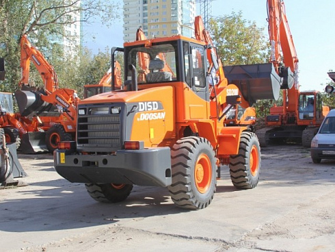 Фронтальные погрузчики Doosan DISD SD200
