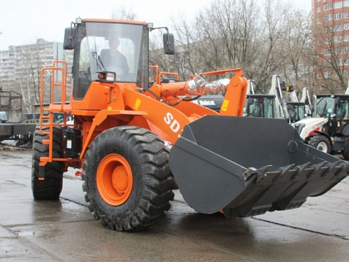 Фронтальные погрузчики Doosan DISD SD300