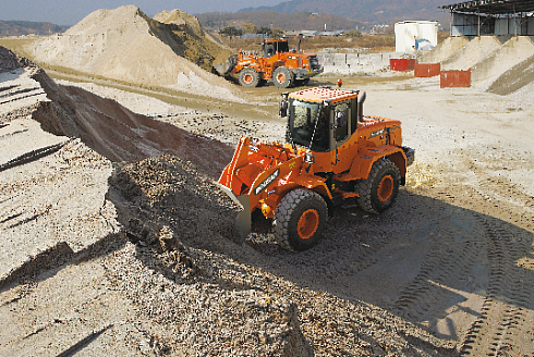 Фронтальные погрузчики Doosan DL 250A (Евро2)