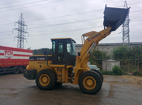 Фронтальный погрузчик XGMA XG932H