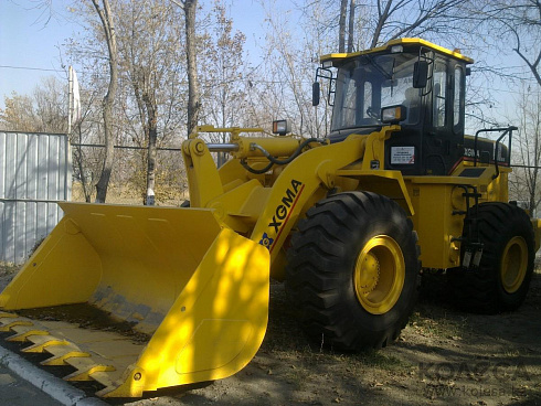 Колесный погрузчик XGMA XG955III